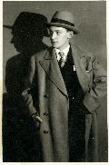 Dsida Jenő – A Petőfi Irodalmi Múzeum fotótárának tulajdona (fotó: ismeretlen szerző)