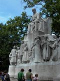 Vörösmarty szobra a róla elnevezett téren, Budapesten(fotó: Vimola Ágnes)
