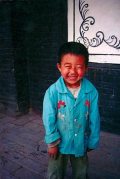 Nevető kínai kisfiú(fotó: Konkoly-Thege György)