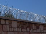 Börtönkerítés
                        (Fotó: Vimola Ágnes)